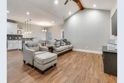 908 E Decatur Street, Ennis, TX 75119 - Photo 5