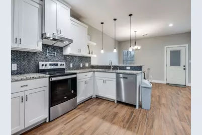 908 E Decatur Street, Ennis, TX 75119 - Photo 9