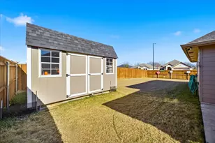 602 Moseley Ln, Greenville, TX 75402 - Photo 25