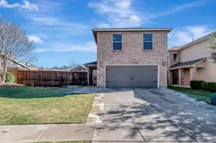 716 River Hill Ln, Fort Worth, TX 76114 - Photo 1