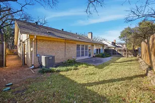 1620 Oak Meadow Dr, Irving, TX 75061 - Photo 5