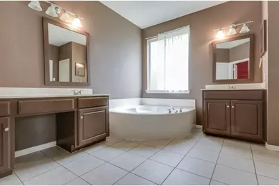 8316 Fountain Springs Drive, Plano, TX 75025 - Photo 9