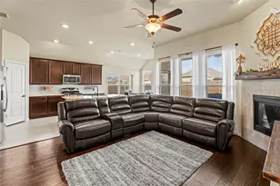 804 Skytop Dr, Fort Worth, TX 76052 - Photo 7