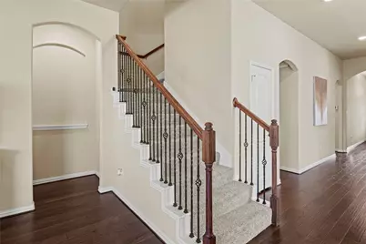 804 Skytop Drive, Fort Worth, TX 76052 - Photo 17