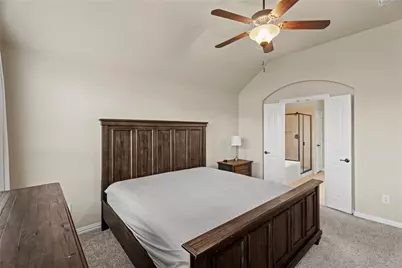 804 Skytop Drive, Fort Worth, TX 76052 - Photo 19