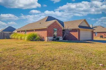 137 Lipan Street, Greenville, TX 75402 - Photo 31