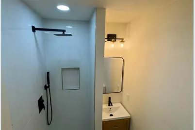 417 Valley Park Drive, Garland, TX 75043 - Photo 11