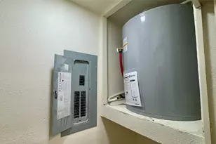 417 Valley Park Dr, Garland, TX 75043 - Photo 21