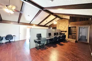 722 E Wheatland, Duncanville, TX 75116 - Photo 9