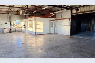 5108 Woodard Avenue, Cleburne, TX 76033 - Photo 37