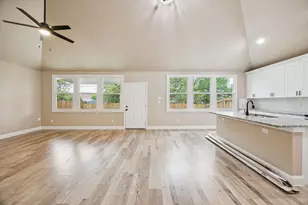 1116 E Pulaski St, Fort Worth, TX 76104 - Photo 9