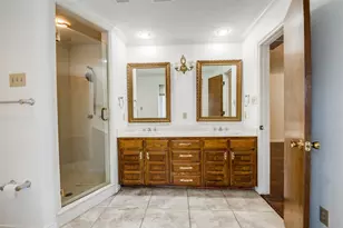 1701 Midcrest Dr, Plano, TX 75075 - Photo 11