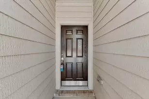 412 Riverbed Dr, Crowley, TX 76036 - Photo 3