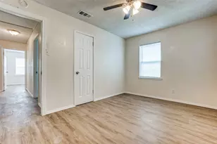 5869 Bluffman Dr, Dallas, TX 75241 - Photo 17