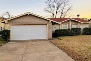 12212 Bishop Dr, Balch Springs, TX 75180 - Photo 9