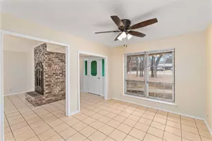 499 Oakwood Dr, Eastland, TX 76448 - Photo 5