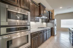 45 Auburn Dr, Edgecliff Village, TX 76134 - Photo 11