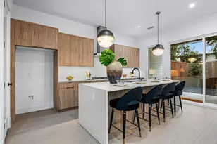 812 W 10th St, Dallas, TX 75208 - Photo 9