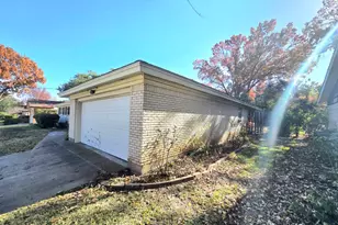 5708 Starlight Dr, Haltom City, TX 76117 - Photo 19