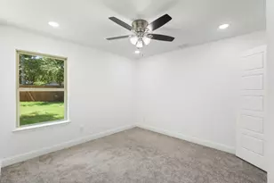 825 Apache Trce, Grand Prairie, TX 75051 - Photo 19