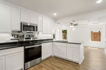 825 Apache Trace, Grand Prairie, TX 75051 - Photo 9