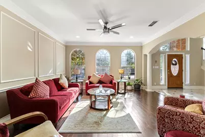 7423 Bradford Pear Drive, Irving, TX 75063 - Photo 5