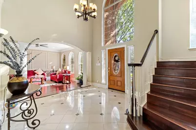 7423 Bradford Pear Drive, Irving, TX 75063 - Photo 3