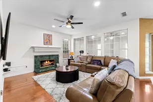 7423 Bradford Pear Dr, Irving, TX 75063 - Photo 17