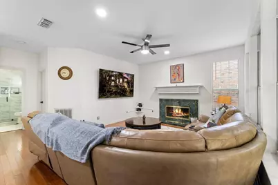 7423 Bradford Pear Drive, Irving, TX 75063 - Photo 15