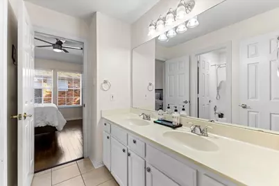 7423 Bradford Pear Drive, Irving, TX 75063 - Photo 33