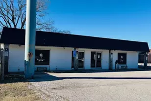 102 S Collins, Howe, TX 75459 - Photo 1