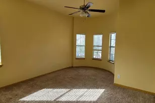 8706 Lohr Valley Rd, Irving, TX 75063 - Photo 19