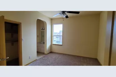 8706 Lohr Valley Road, Irving, TX 75063 - Photo 23