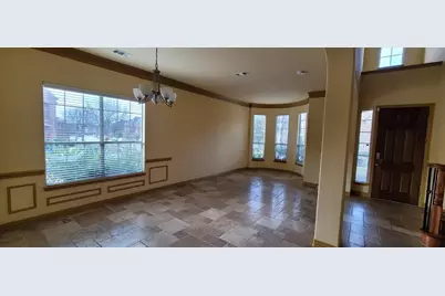 8706 Lohr Valley Road, Irving, TX 75063 - Photo 11
