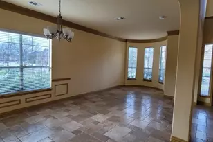 8706 Lohr Valley Rd, Irving, TX 75063 - Photo 11