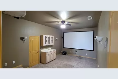 8706 Lohr Valley Road, Irving, TX 75063 - Photo 21