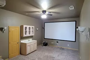 8706 Lohr Valley Rd, Irving, TX 75063 - Photo 21