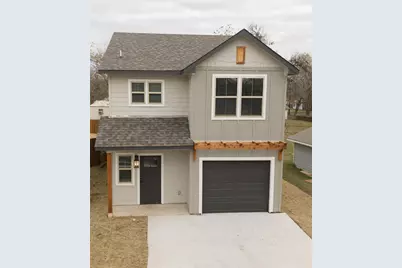 907 E 10th Street, Bonham, TX 75418 - Photo 1