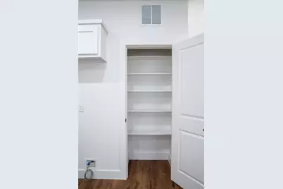 907 E 10th Street, Bonham, TX 75418 - Photo 7