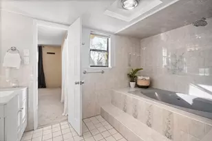 8715 Kingspoint Dr, Dallas, TX 75238 - Photo 25