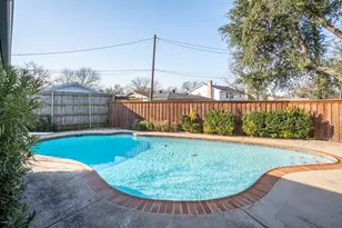 8715 Kingspoint Dr, Dallas, TX 75238 - Photo 35