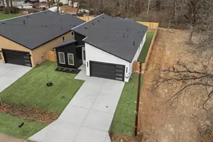 2153 Echo Lake Dr, Dallas, TX 75253 - Photo 3