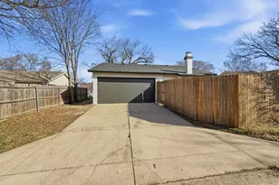 2110 Cedarcrest Dr, Carrollton, TX 75007 - Photo 33