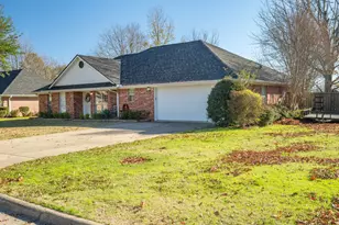 1311 Tiffany Ln, Commerce, TX 75428 - Photo 3