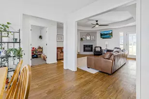 1311 Tiffany Ln, Commerce, TX 75428 - Photo 5