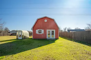 1311 Tiffany Ln, Commerce, TX 75428 - Photo 31