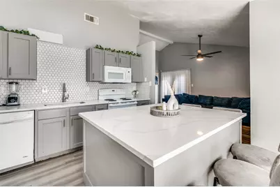 7021 Newberry Court E, Fort Worth, TX 76120 - Photo 5