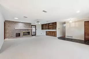 2825 Winterhaven Dr, Hurst, TX 76054 - Photo 7