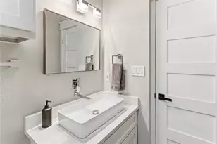 1202 Hillwood Dr, Lewisville, TX 75067 - Photo 5