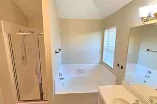 5205 Wedgewood Dr, Garland, TX 75043 - Photo 17